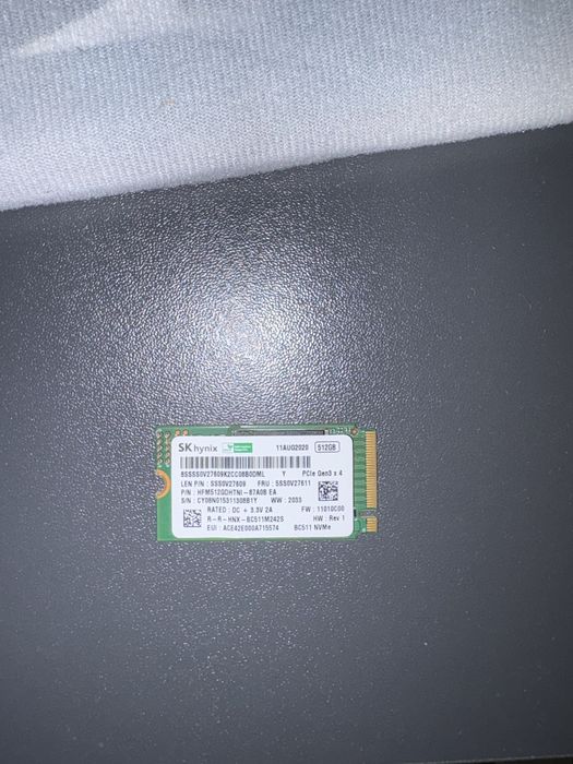 Vand SSD de 512GB dp un laptop lenovo legion 5