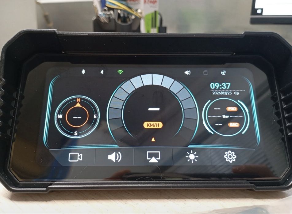 Видеорегистратор и навигатор для мотоцикла