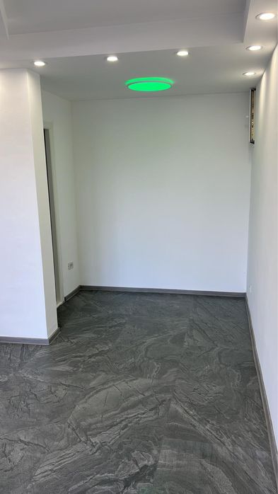 Inchiriez Spatiu Comercial 14mp