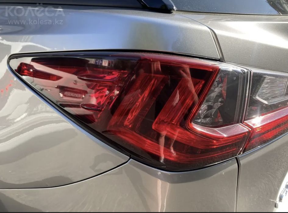 Фонарь Lexus Rx350 от 15г