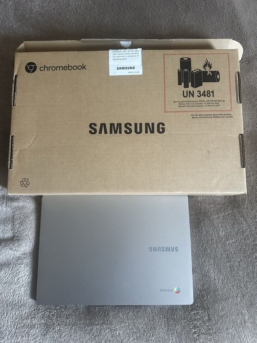 SAMSUNG chromebook