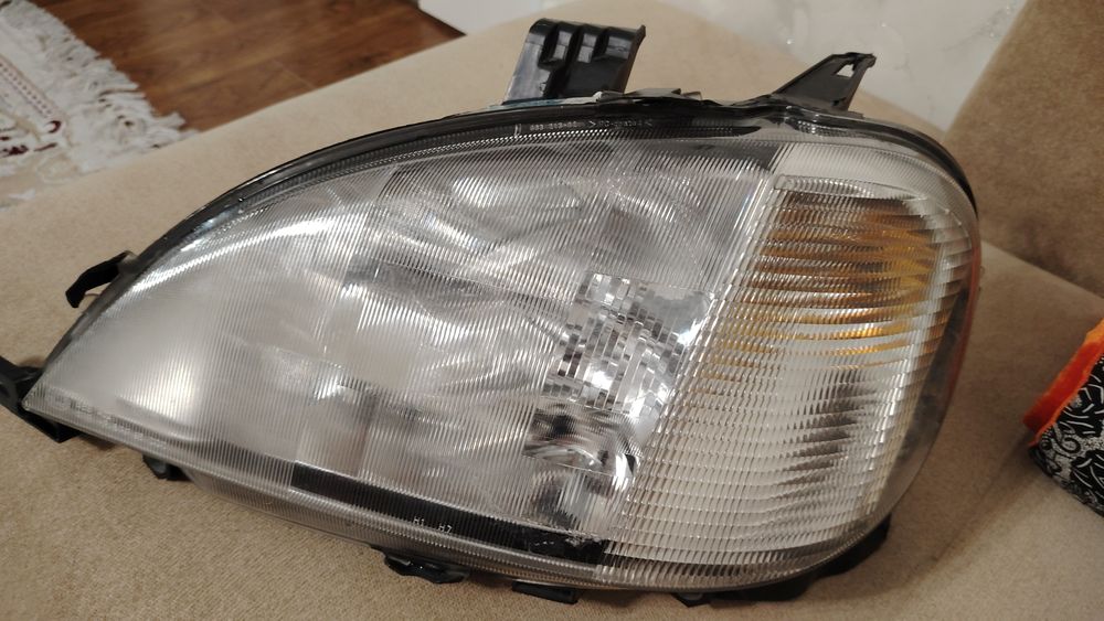 Фара мерседес ML