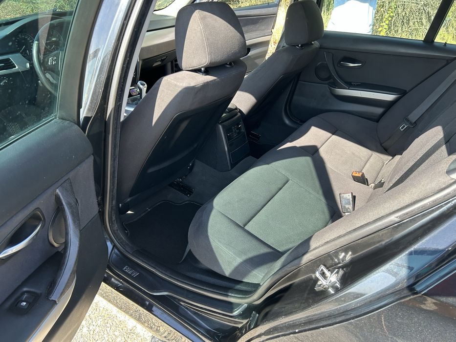 Vând BMW seria 3 e91 2.0 163 de cai cel cu distributia în fată