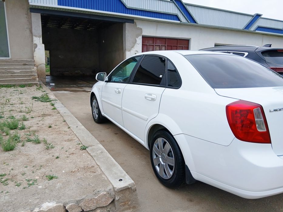 Шевролет жентра сотилади