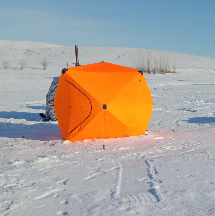 Продам зимнию палатку с печкой и полами