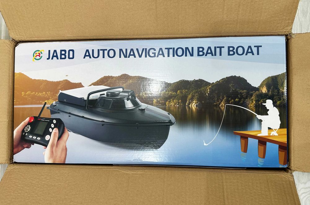 Нова Лодка за захранка JABO 2BG с GPS , Сонар и Автопилот