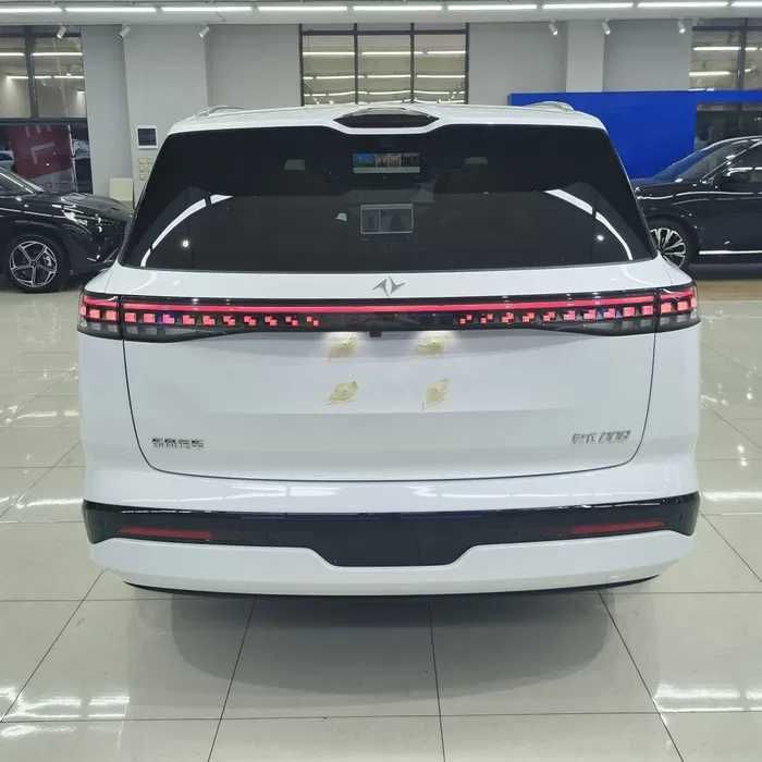 Dongfeng 008 ultra restyling 610km