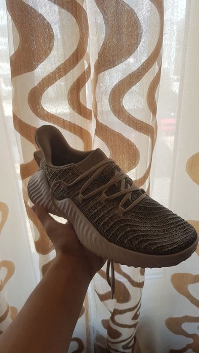 Adidas alphabounce trainer