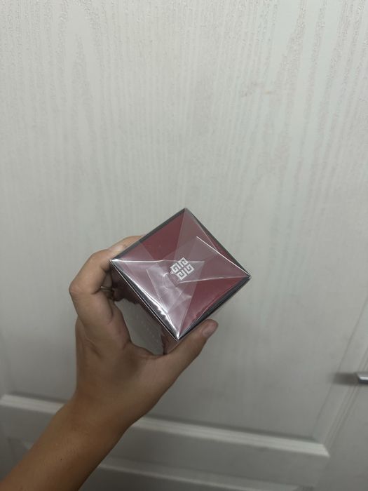 Givenchy eau de parfum rouge ultime