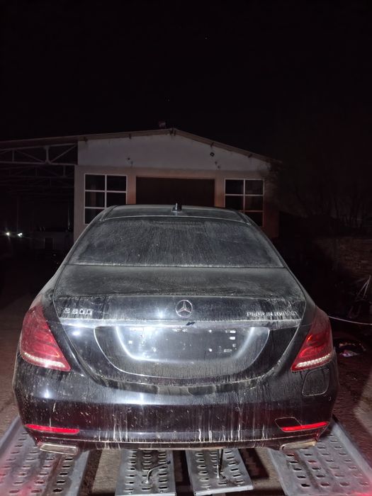 Dezmembrez Mercedes S500 hybrid W222 grila far usa capota parbriz trag