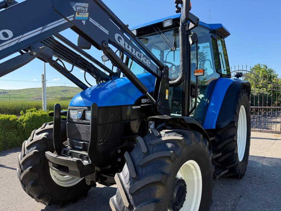 Tractor marca New Holland