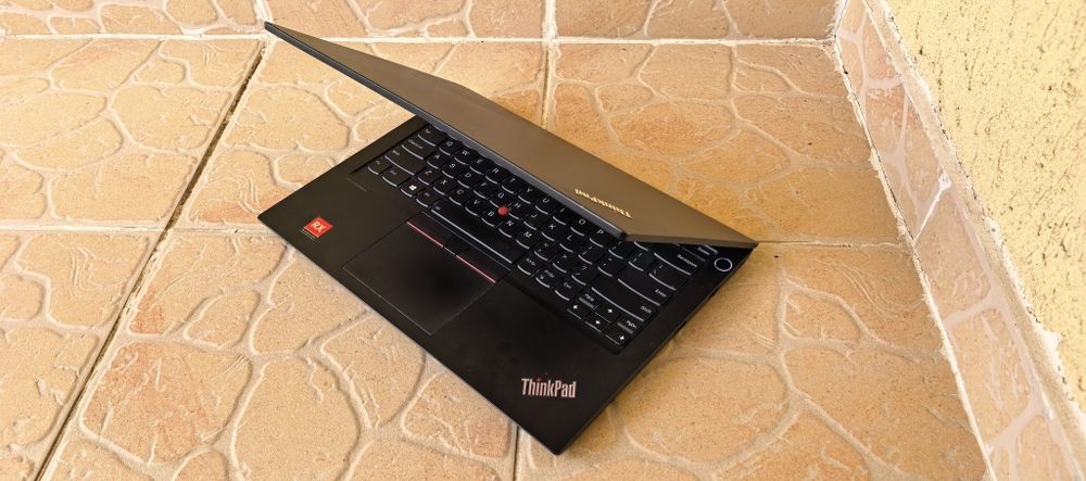 Laptop Lenovo ThinkPad E14_i5-10210U_SSD 256_8GB DDR4_ca NOU / F Metal