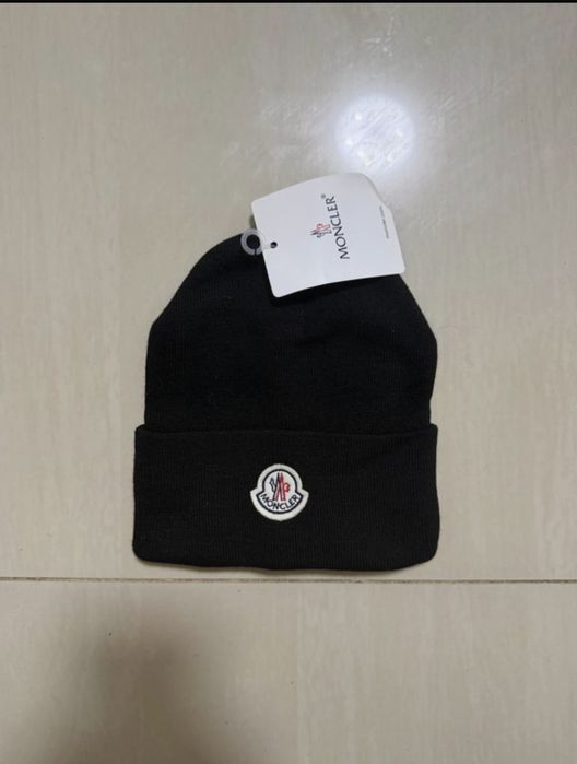 Vând căciuli tip Moncler, The North Face, Lacoste si Ami. SUNT NOI!