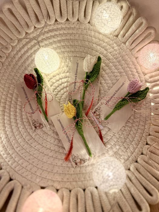 Brosa martisor lalea