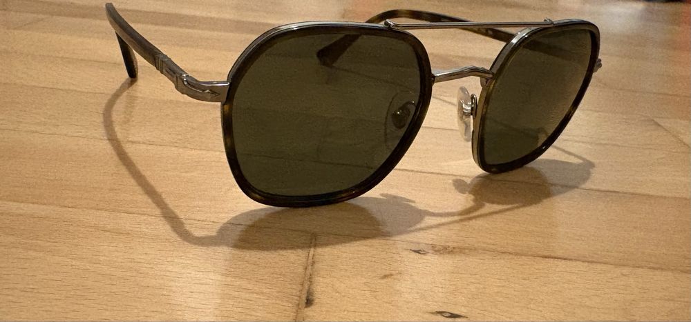 Слънчеви очила Persol, нови, 2 г гаранция