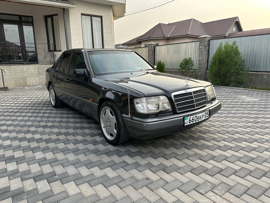 Продам Мерседес 124