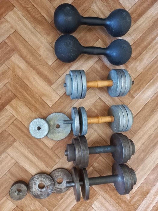 Гантели 8кг и 16кг.