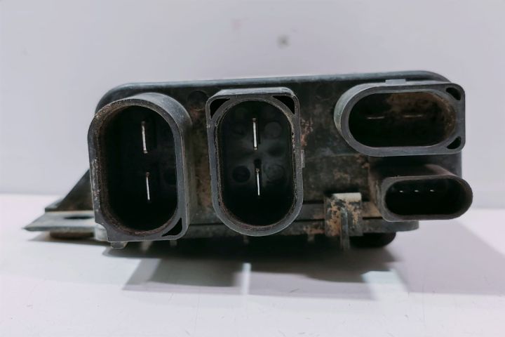 Releu  electroventilatoare 7H0959507 Volkswagen VW Transporter T5