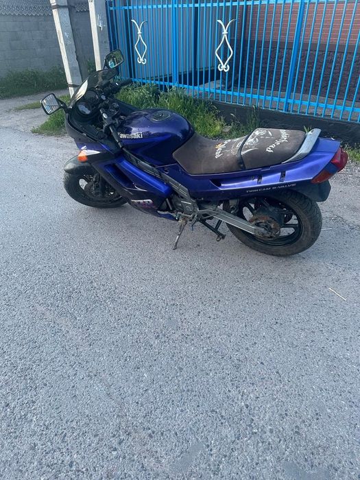 Продам kawasaki zzr 250