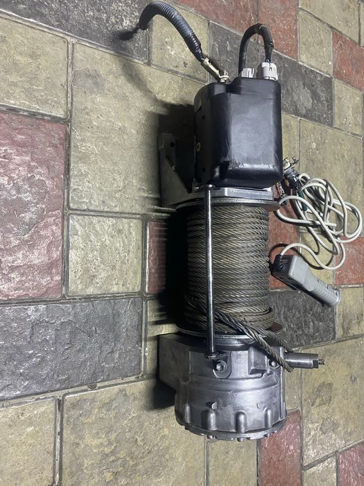 Продам лебедку тойота