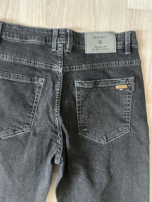 Джинсы фирмы Gant