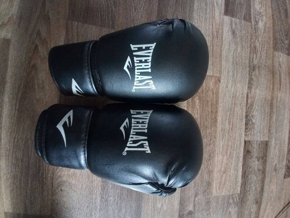 Everlast ZO10.С шлемом за 10000 тг