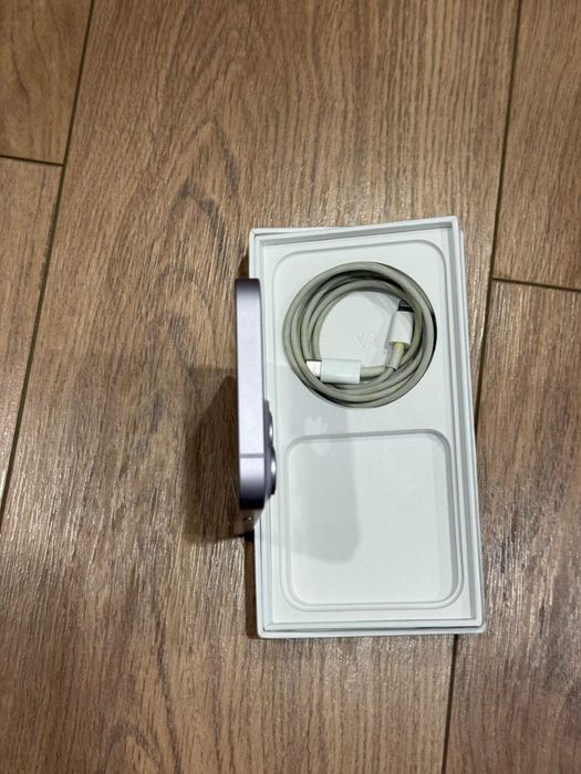 Iphone 14 в хорошем состоянии без царапины