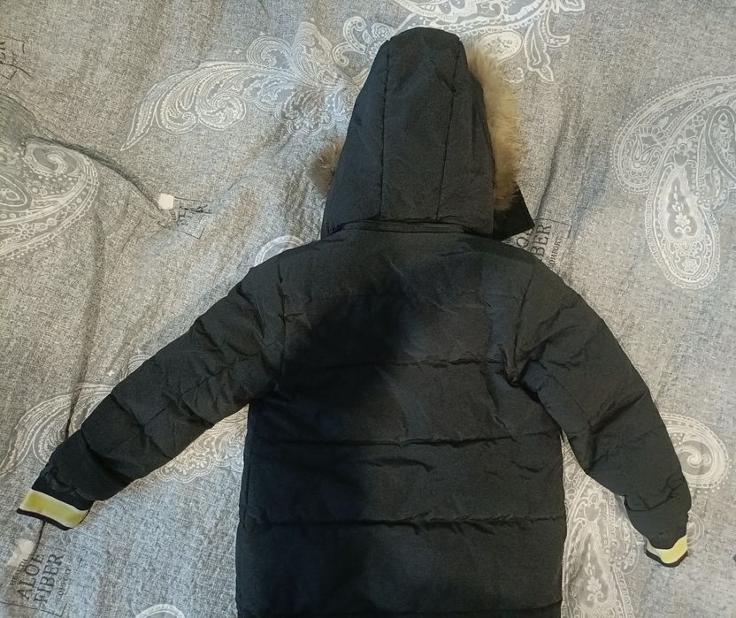 Продам зимний пуховик на мальчика