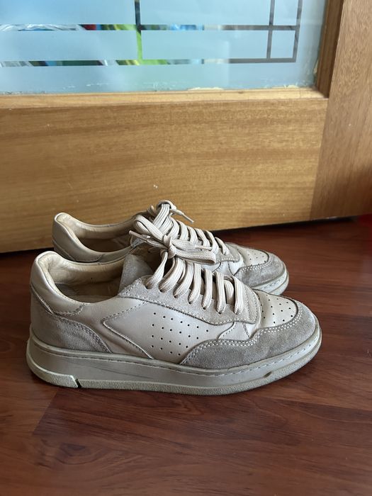 Кроссовки женские