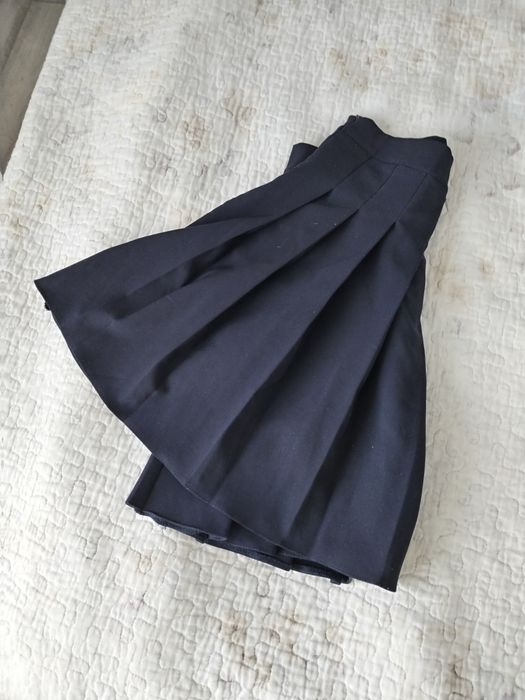 Школьная юбка-тенниска на девушку.