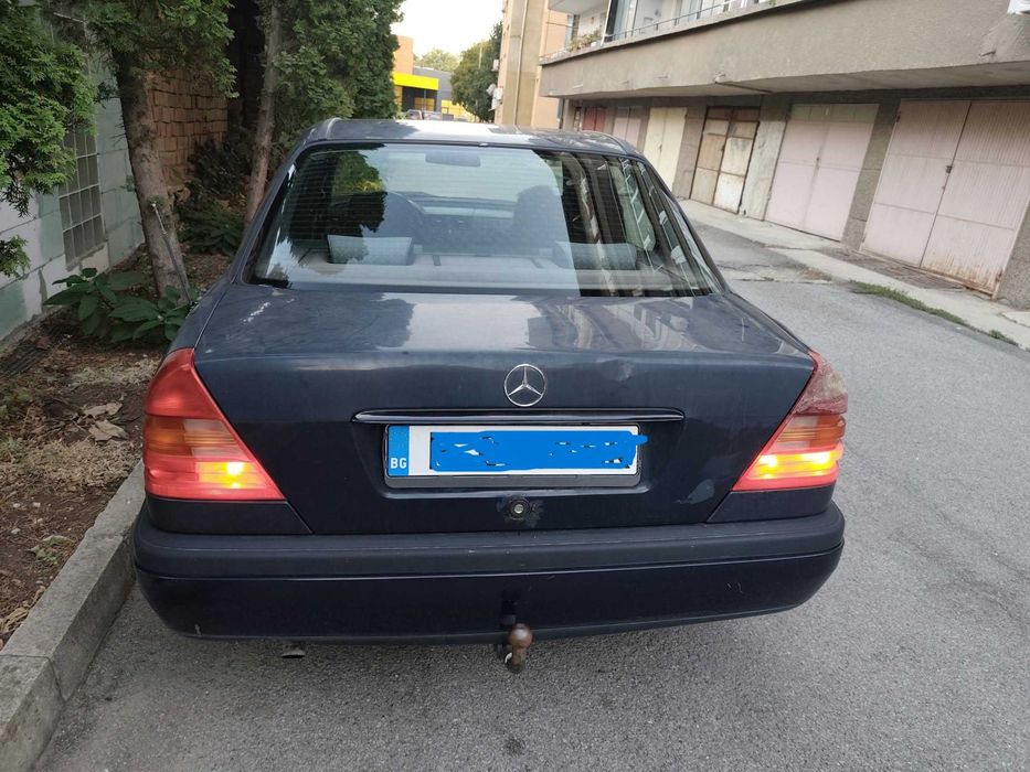 Mercedes-Benz C 180