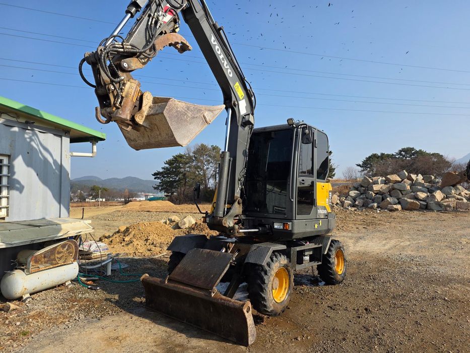 Малютка 3в1 погрузчик экскаватор