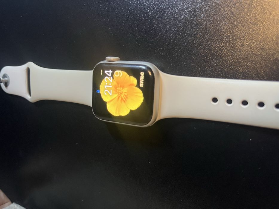 Apple Watch SE новые. Акб 100%