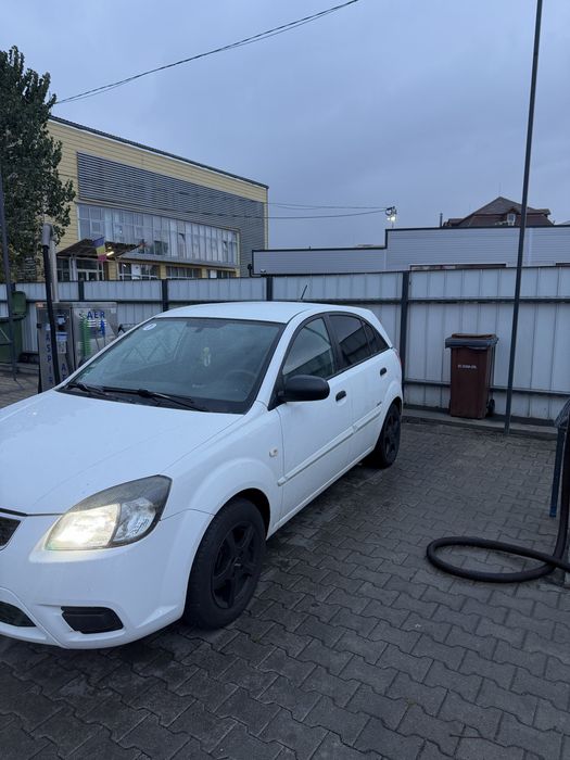 KIA Rio 2010 — imagine 3
