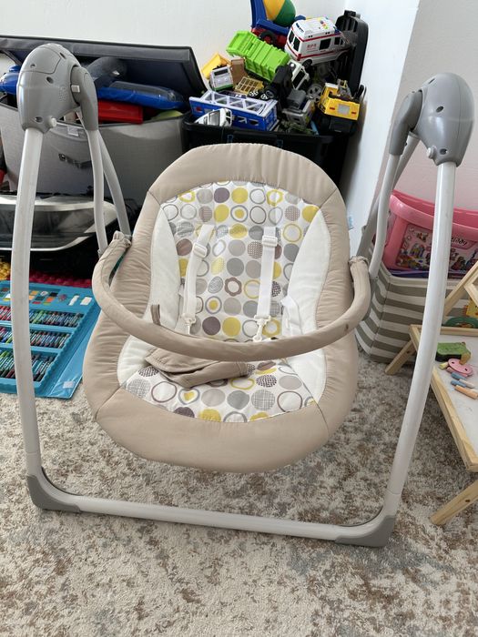 Продам качелю шезлонг