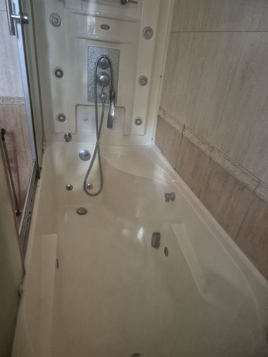 Хидромасажна вана