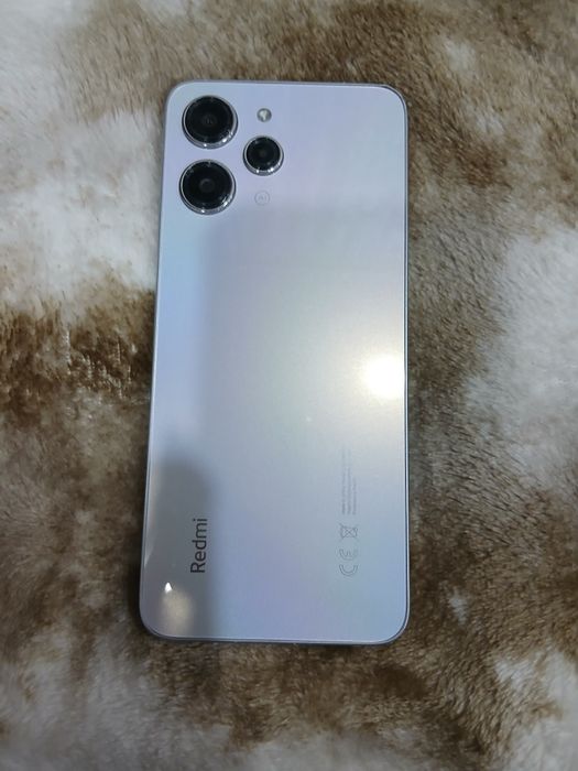Продам телефон Redmi 12