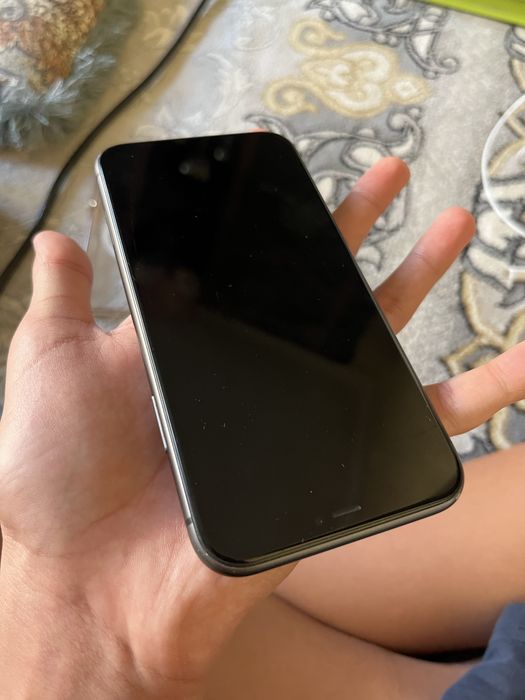 iPhone 11 с гарантии