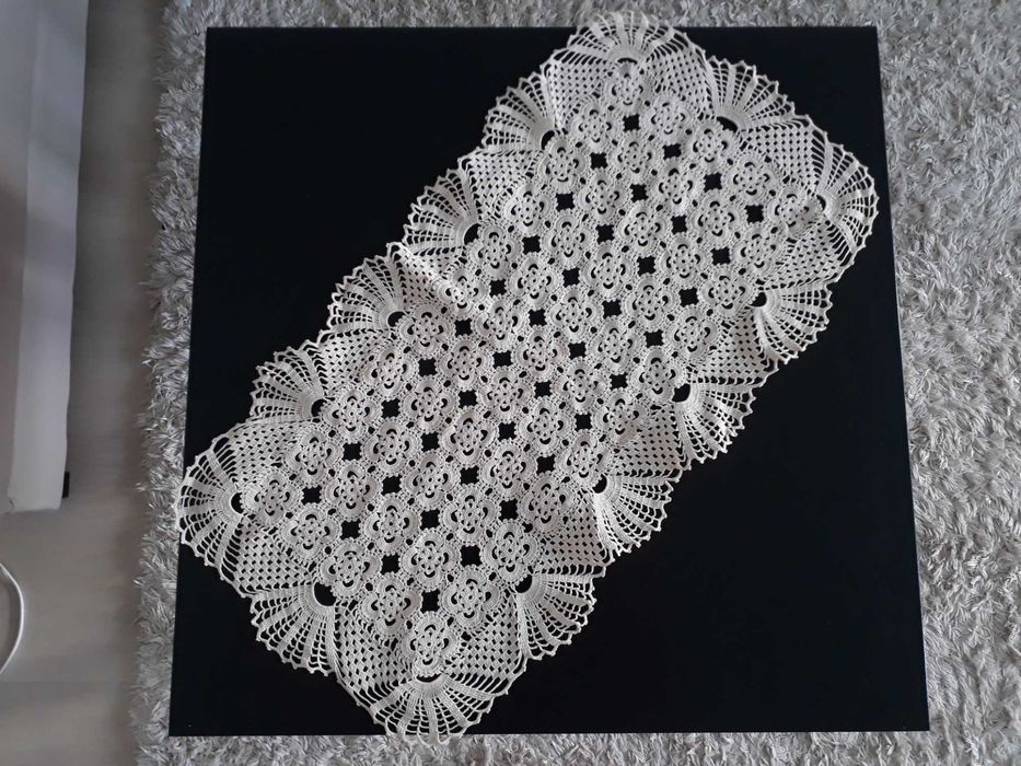 Плетени покривки на една кука