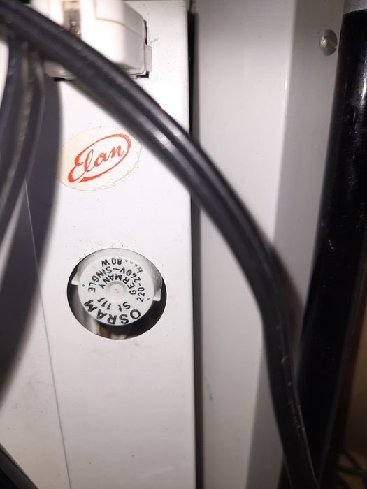 Corp de neon marca Elon,cu neoane Osram,la priza