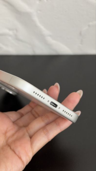 продам Iphone 17 pro Max 1tb