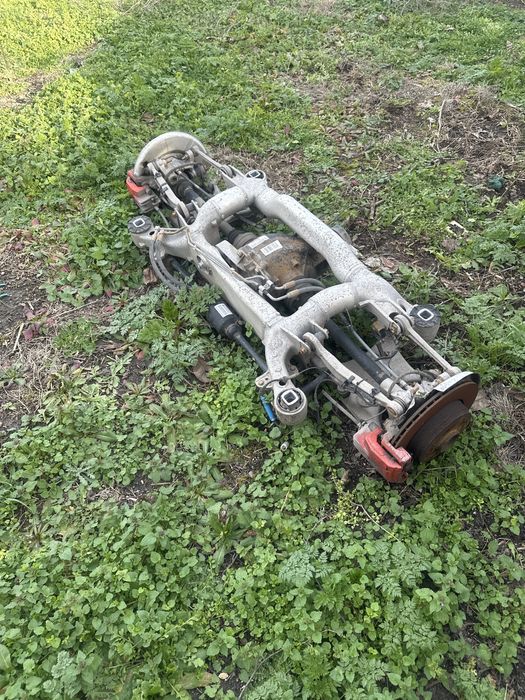 Заден мост за bmw e60/61 година на производство 2003година