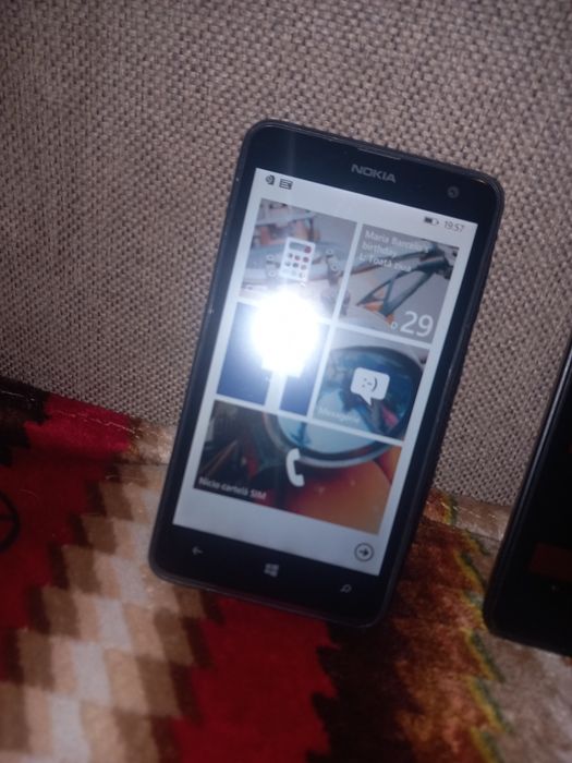 Telefoane  doua  bucati.