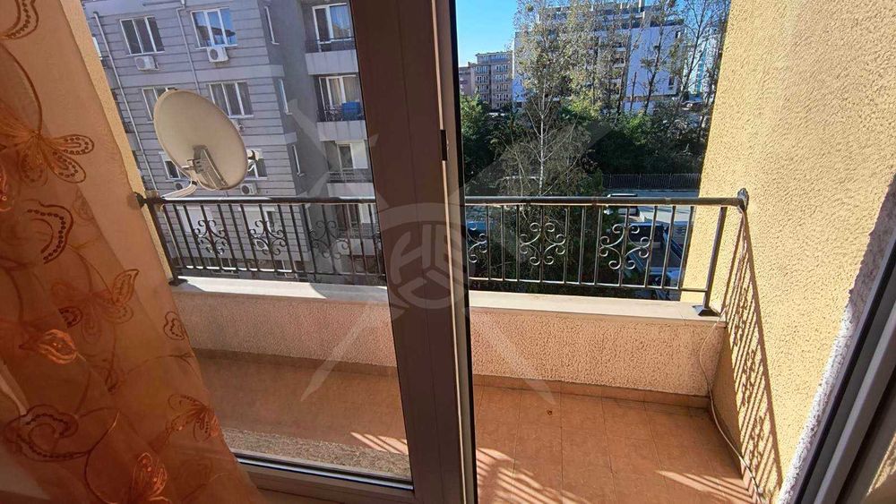 Продава се Двустаен апартамент в к.к. Слънчев бряг - 65 кв.м за 1000 €/кв.м - Снимка #7