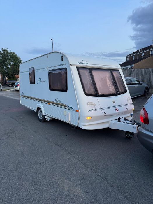 Rulotă Compass Corona 482 – Motor Mover – Complet Utilată – Fără Infiltrații