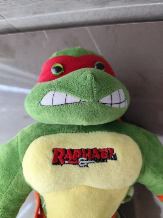 Плюшена играчка Рафаел от „Костенурките нинджа“ (Teenage Mutant Ninja Turtles). Дължина 40-50 см