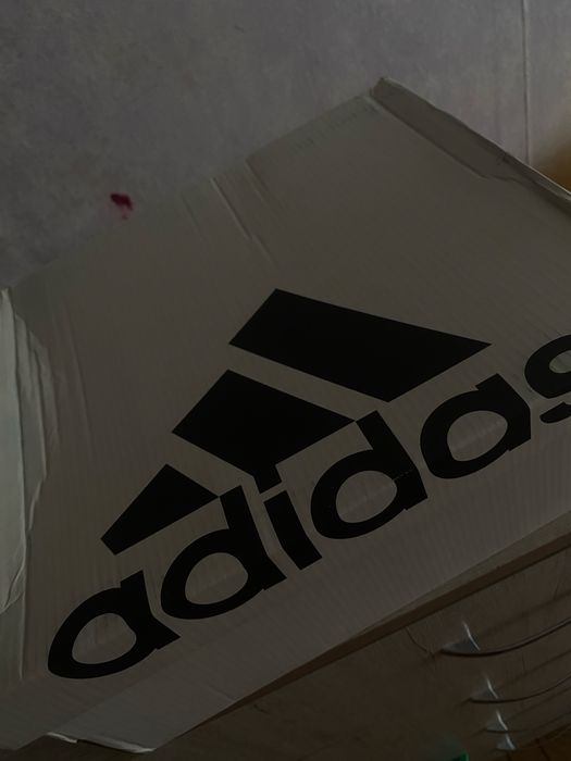 Продам кросовки adidas
