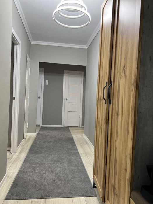 Продам квартир……………………………………….