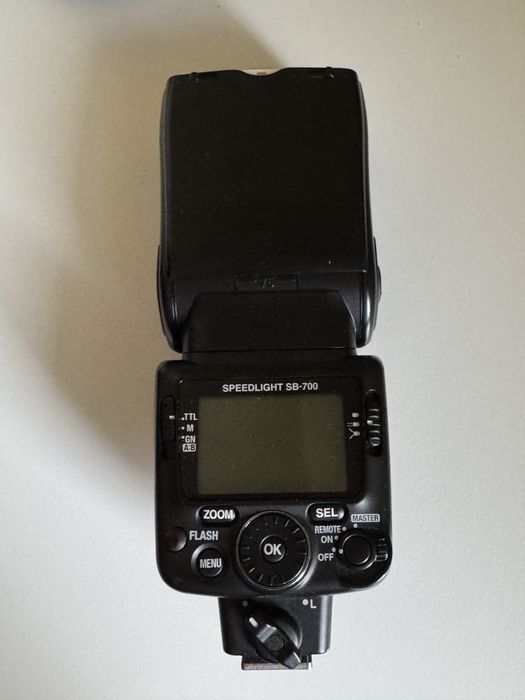 Nikon D7100 с обективи, светкавица и дистанционно