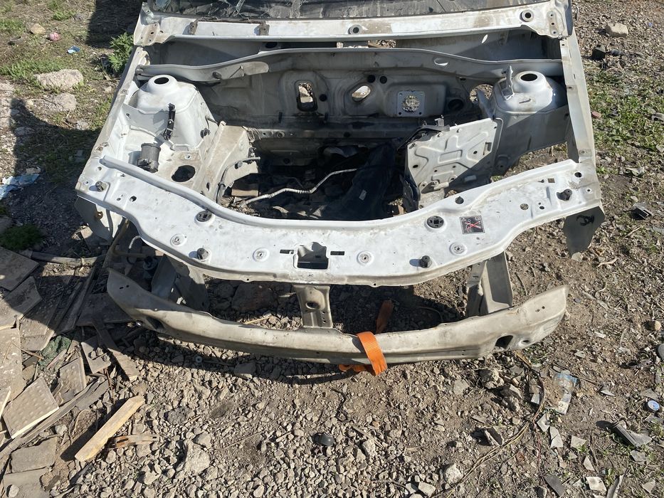 Ноускат, передняя часть на Рено Дастер Renault Daster